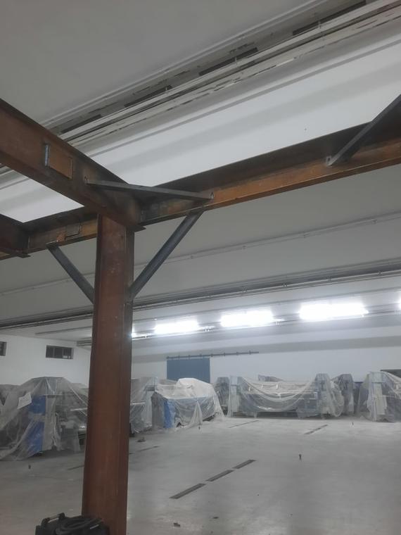 Mezzanine Connection Detail — Primary beam seated and braced on a fabricated column